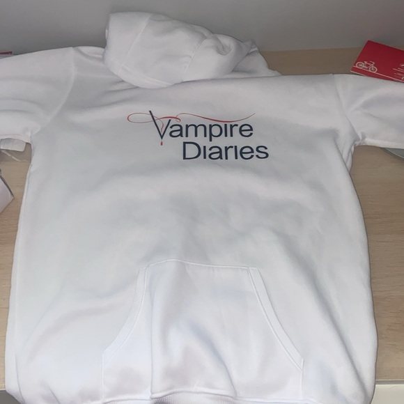 Vampire Diaries hoodie 🧛‍♀️ - Picture 5 of 5